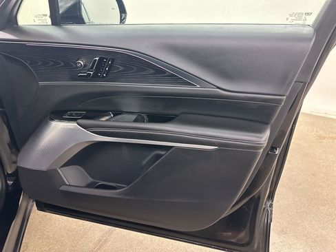 Used 2025 Cadillac Lyriq Sport image 17