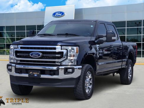 Certified 2022 Ford F250 Lariat w/ Lariat Ultimate Package AWD/4WD image 2