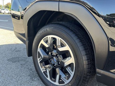 Used 2025 Subaru Forester Premium image 9