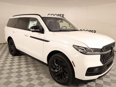 New 2025 Lincoln Navigator Reserve w/ Jet Appearance Package