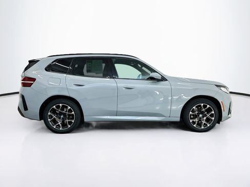 Used 2025 BMW X3 xDrive30i AWD/4WD image 10