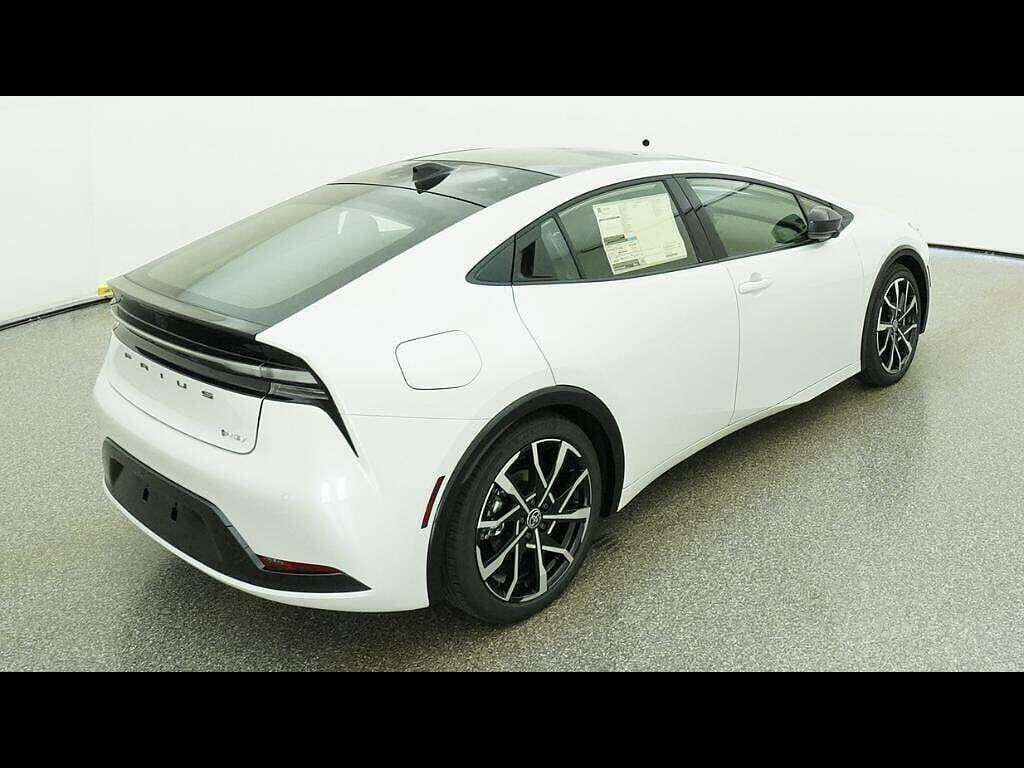 New 2026 Toyota Prius Plug-In Hybrid FWD image 64