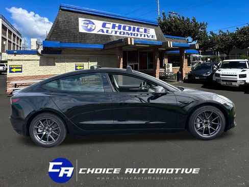 Used 2021 Tesla Model 3 Standard Range Plus RWD image 8