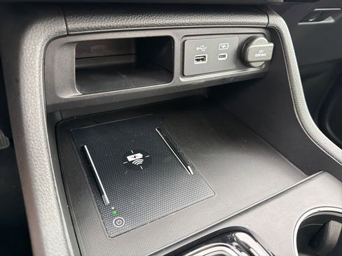 Certified 2023 Honda Pilot Touring image 37