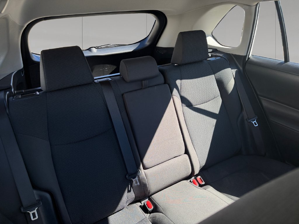 Used 2024 Toyota RAV4 LE AWD/4WD image 19