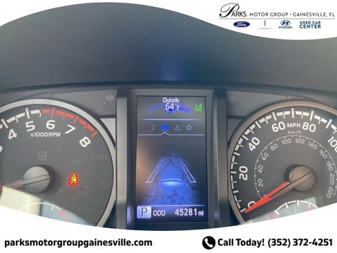 Used 2020 Toyota Tacoma SR image 19