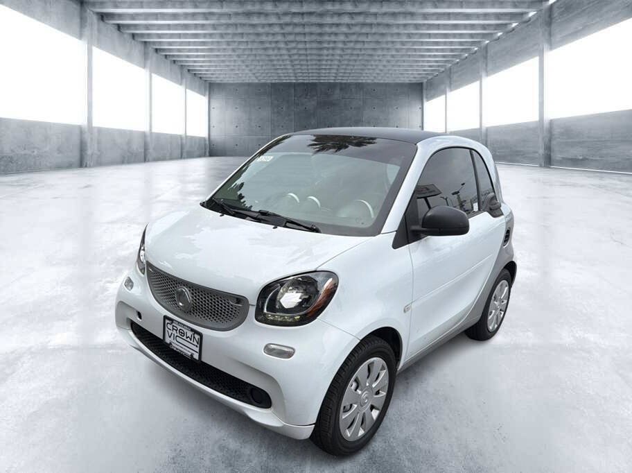 Used 2016 smart fortwo passion RWD image 1
