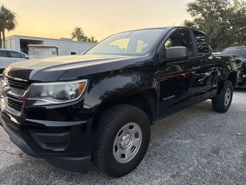 Used 2019 Chevrolet Colorado W/T RWD image 3