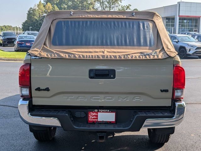 Used 2019 Toyota Tacoma SR5 AWD/4WD image 9