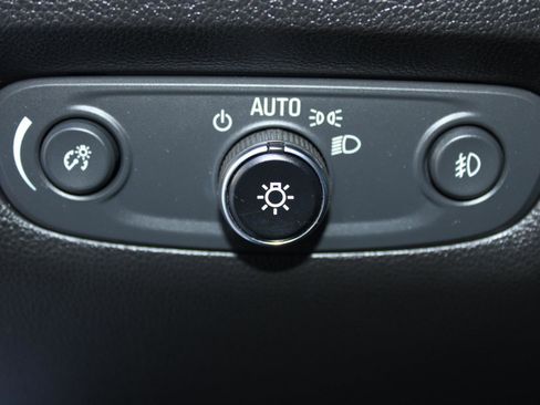 Used 2019 Chevrolet Traverse Premier w/ LPO, 'HIT The Road' Package image 15