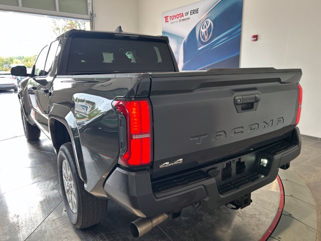 Used 2024 Toyota Tacoma SR AWD/4WD image 5