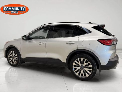 Used 2020 Ford Escape Titanium w/ Titanium Premium Package 2.0 AWD/4WD image 4