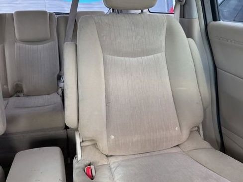 Used 2015 Nissan Quest SV image 15