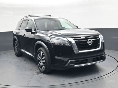 Used 2025 Nissan Pathfinder Platinum