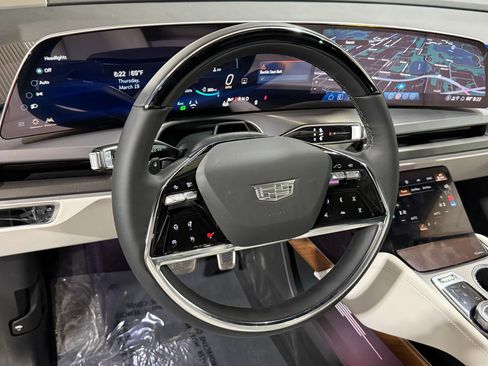 New 2026 Cadillac Vistiq Luxury AWD/4WD image 14