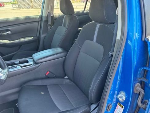 Used 2024 Nissan Sentra SV FWD image 9