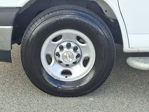 Used 2023 Chevrolet Express 2500 w/ Driver Convenience Package image 9