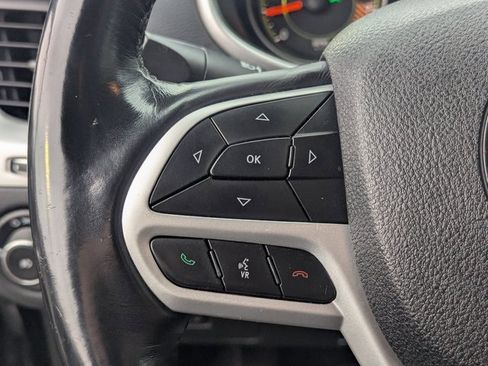 Used 2018 Jeep Cherokee Trailhawk w/ Comfort & Convenience Group image 18