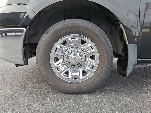 Used 2015 Nissan NV 3500 SL w/ Technology Package image 8