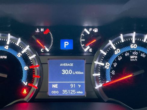 Used 2019 Toyota 4Runner TRD Off-Road Premium AWD/4WD image 15