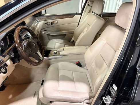 Used 2014 Mercedes-Benz E 350 4MATIC Sedan image 9