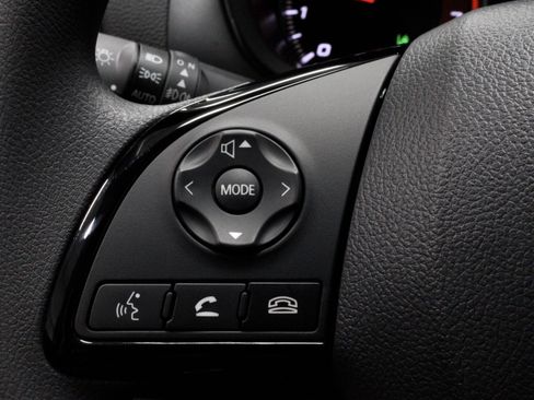 New 2025 Mitsubishi Eclipse Cross LE image 19