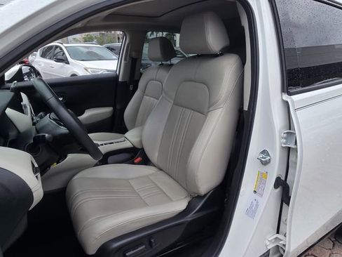 Used 2023 Honda HR-V EX-L image 12