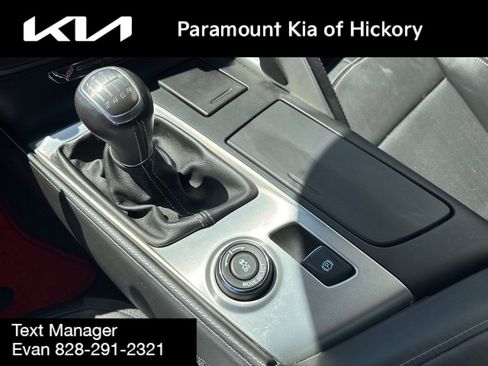 Used 2019 Chevrolet Corvette Stingray Convertible w/ Carbon Flash Badge Package RWD image 26