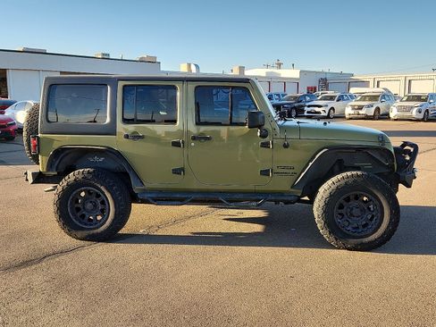 Used 2013 Jeep Wrangler Unlimited Sport image 5