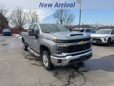 Certified 2025 Chevrolet Silverado 2500 LT w/ Convenience Package image 2