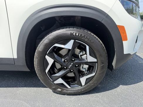 Certified 2025 Kia Seltos S AWD/4WD image 38
