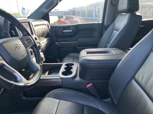 Used 2022 Chevrolet Silverado 1500 LT Trail Boss w/ Convenience Package II AWD/4WD image 8