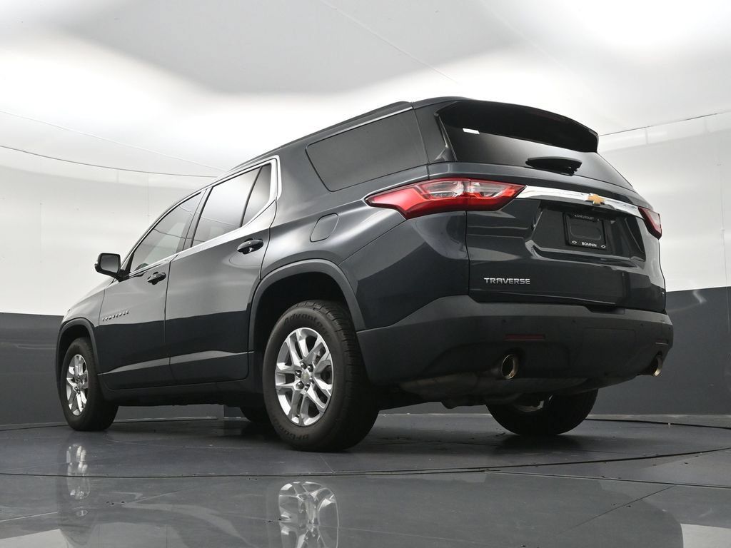 Used 2021 Chevrolet Traverse LT FWD image 27