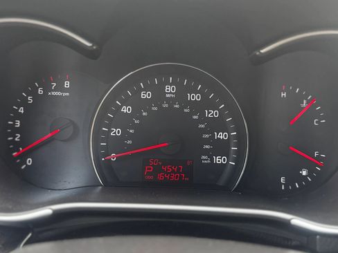 Used 2015 Kia Sorento LX AWD/4WD image 11