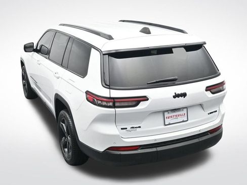 Used 2023 Jeep Grand Cherokee L Limited w/ Black Appearance Package image 28