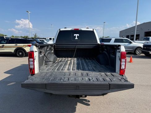 Used 2022 Ford F250 Lariat w/ Lariat Value Package AWD/4WD image 19