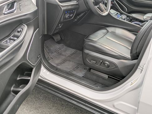 Used 2023 Jeep Grand Cherokee 4WD 4xe image 28