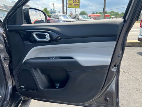 Used 2022 Jeep Compass Limited w/ Sun and Sound Group AWD/4WD image 52