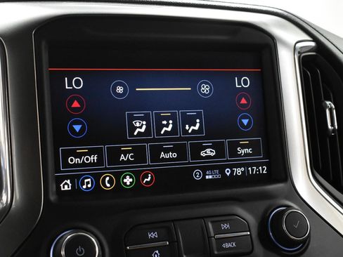Used 2020 Chevrolet Silverado 1500 LT Trail Boss w/ Midnight Edition AWD/4WD image 16
