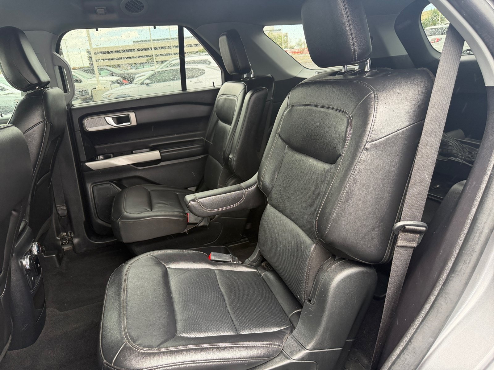 Used 2021 Ford Explorer Limited w/ Equipment Group 301A AWD/4WD image 26