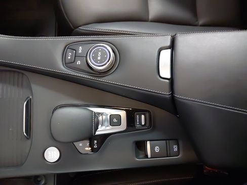 Used 2020 INFINITI QX50 Luxe AWD/4WD image 22