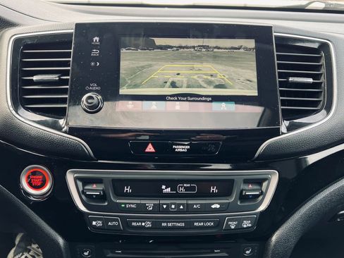 Used 2019 Honda Pilot Elite image 16