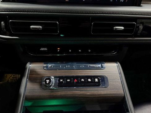 Certified 2025 Lincoln Aviator Reserve w/ Jet Appearance Package image 7