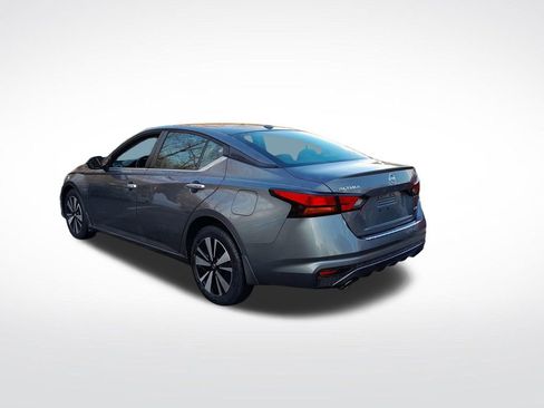 Used 2021 Nissan Altima 2.5 SV w/ SV Premium Package AWD/4WD image 5