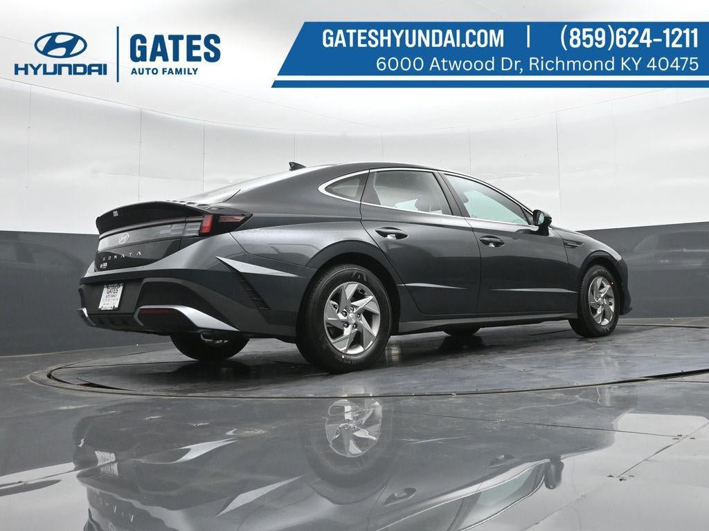 New 2026 Hyundai Sonata SE FWD image 32