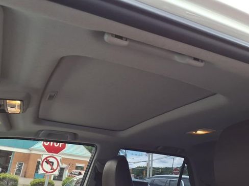 Used 2017 Toyota 4Runner Limited AWD/4WD image 13