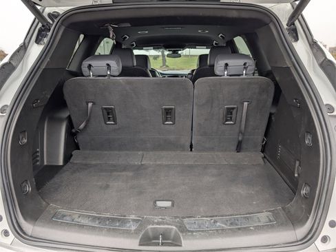 Used 2023 Buick Enclave Essence image 21