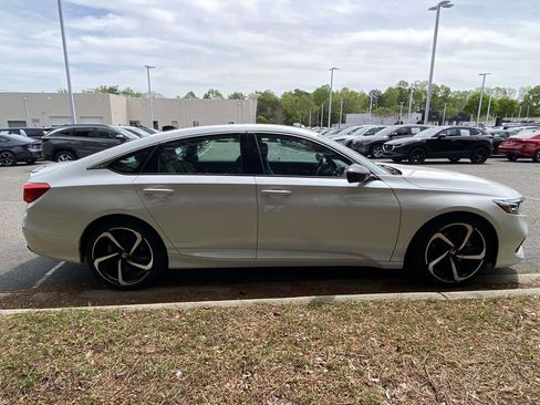Used 2022 Honda Accord Sport image 6
