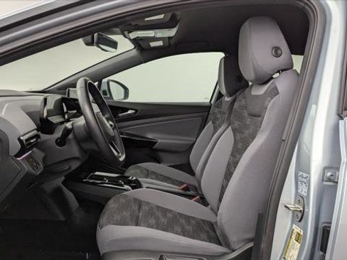 Used 2021 Volkswagen ID.4 Pro w/ ID.4 Protection Package image 13