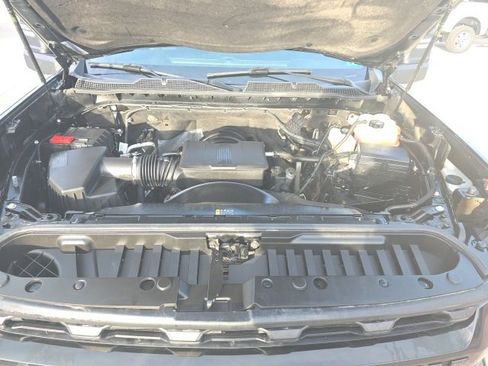 Used 2023 Chevrolet Silverado 2500 Custom w/ Custom Value Package image 24